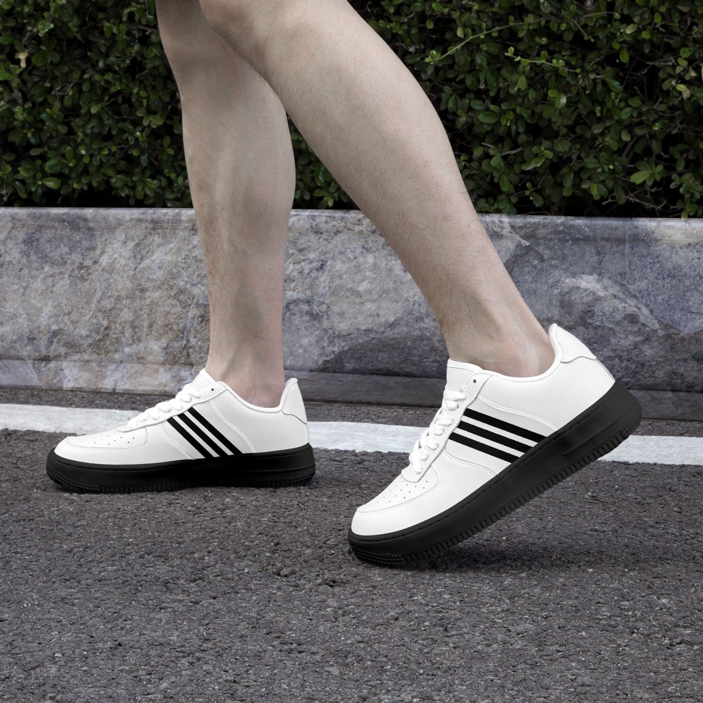 Low-Top Leather Sports Sneakers - Black Sole