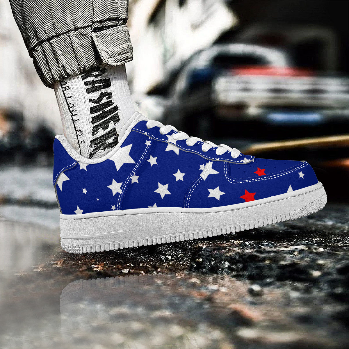 Low Top America Unisex Sneaker