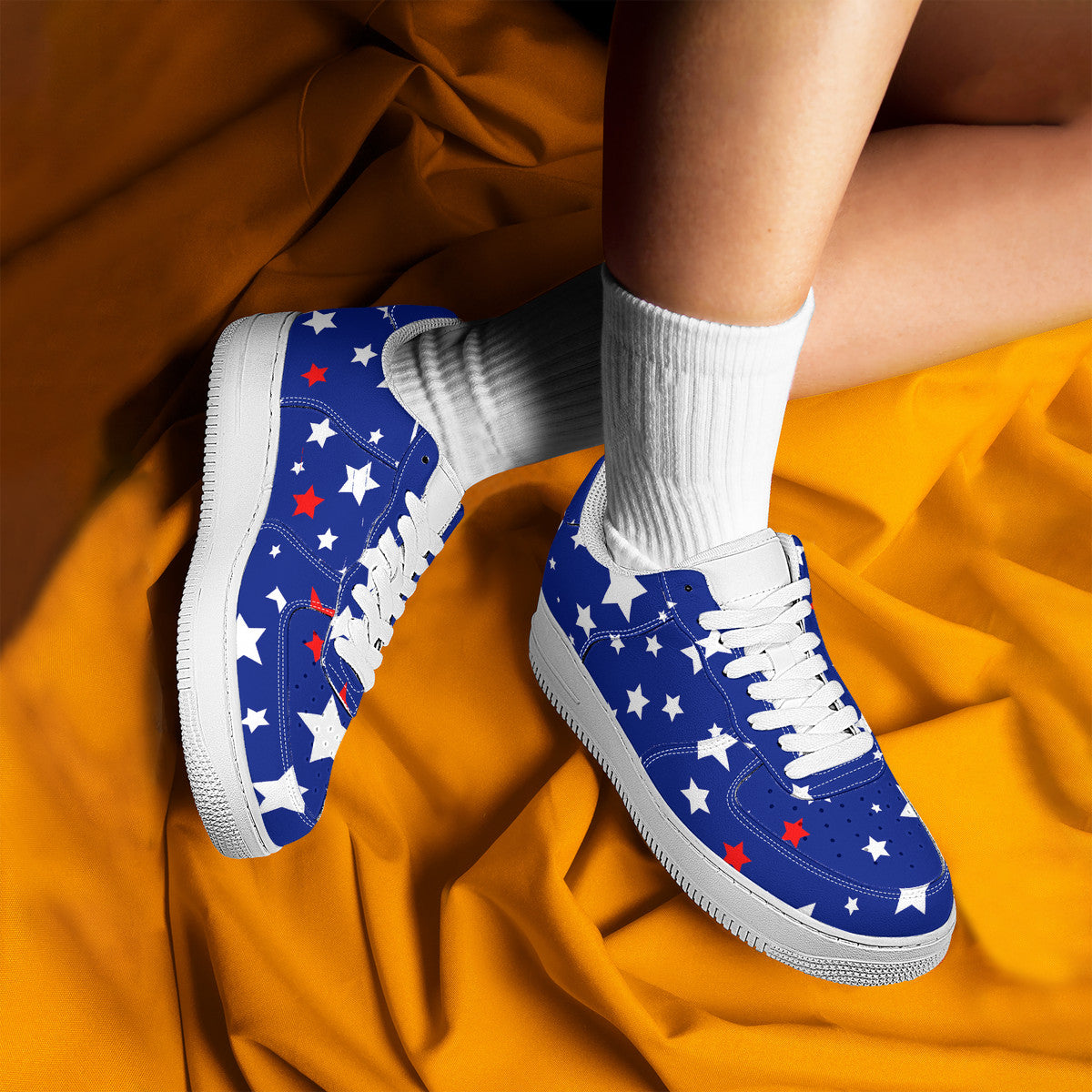 Low Top America Unisex Sneaker